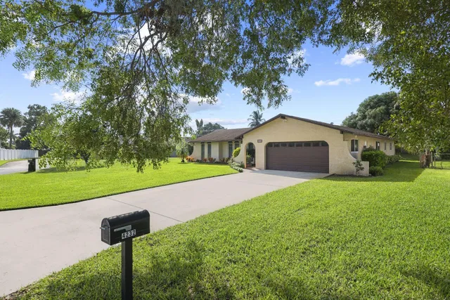 Residence photo 3