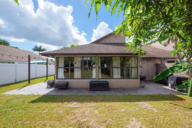 Residence photo 6