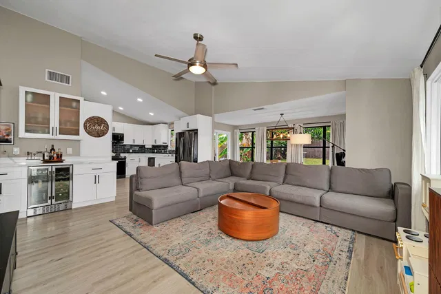 Residence photo 9