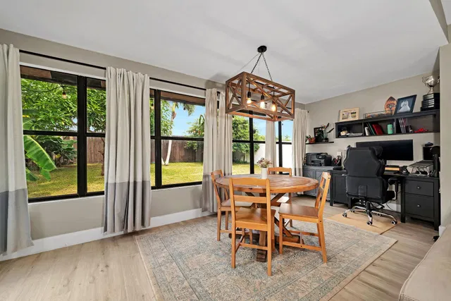 Residence photo 11