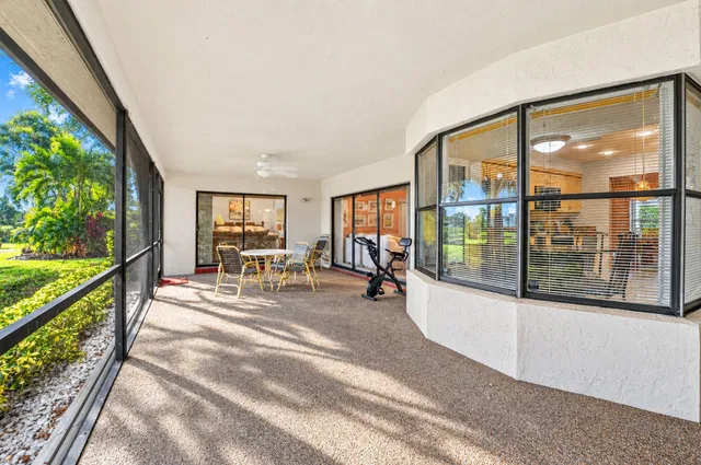 Thornhill Green Residence photo 31