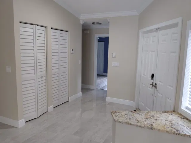Residence photo 2