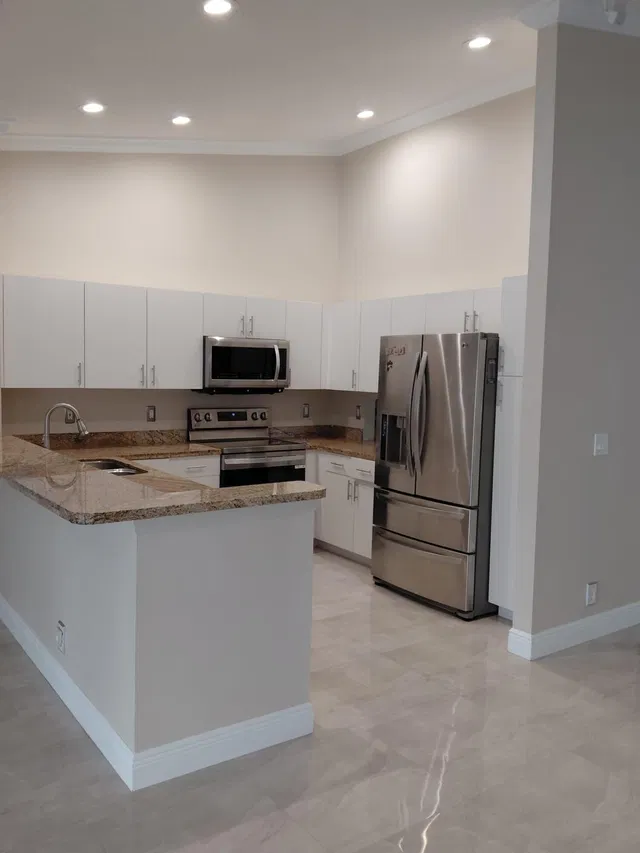 Residence photo 3