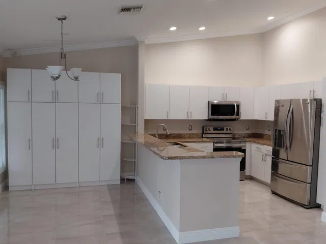 Residence photo 4