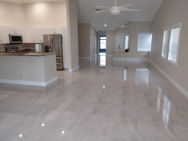 Residence photo 5
