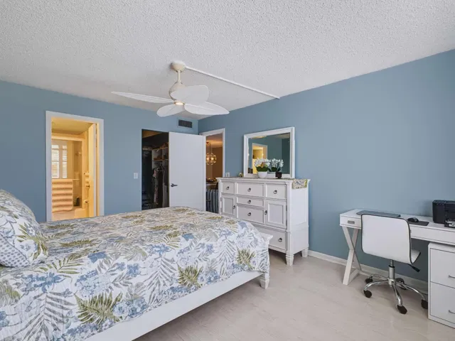 Unit 308 photo 21