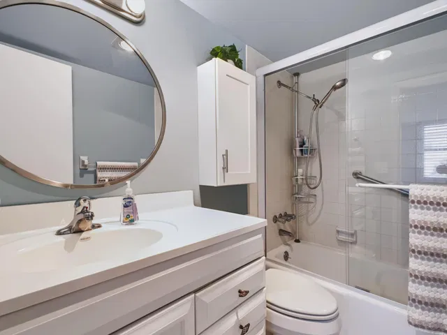 Unit 308 photo 22