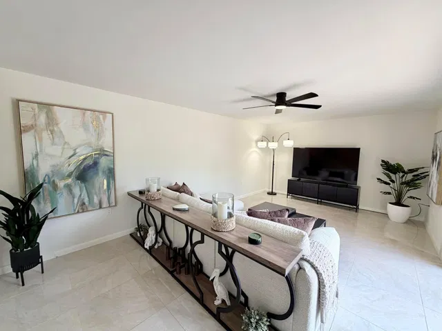 Unit 49B photo 2