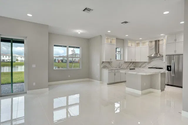 Residence photo 8