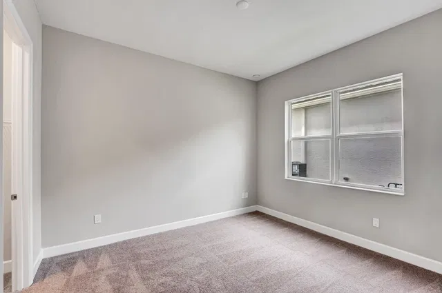 Residence photo 25