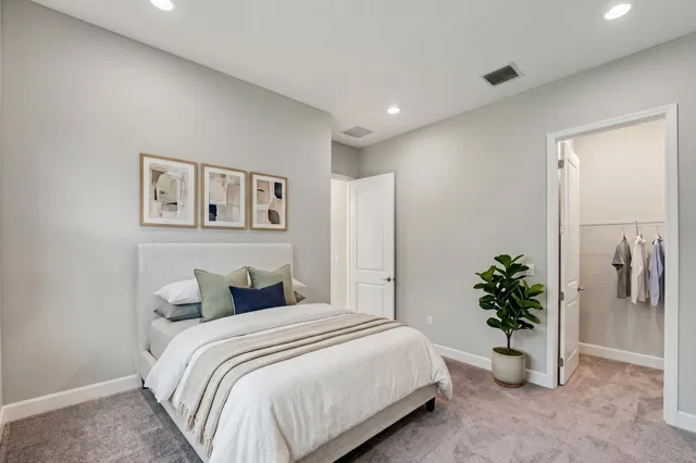 Residence photo 26