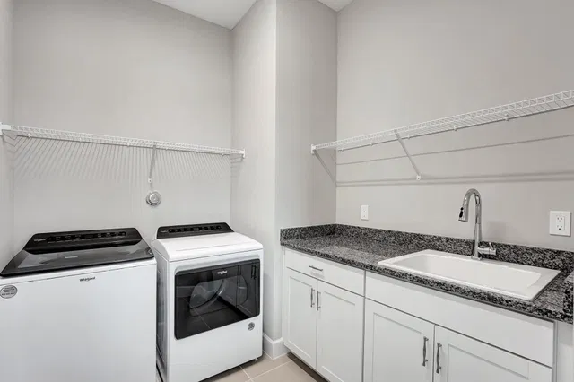 Residence photo 34