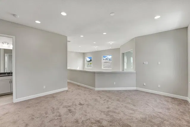Residence photo 37
