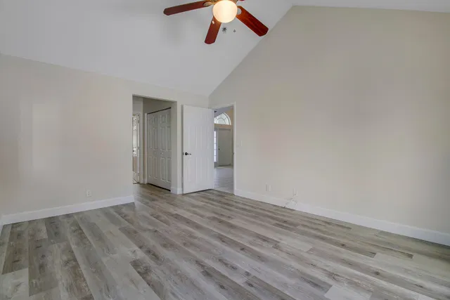 Residence photo 20