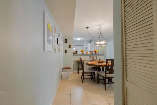 Unit 109 photo 4
