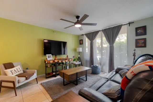 Unit 109 photo 13