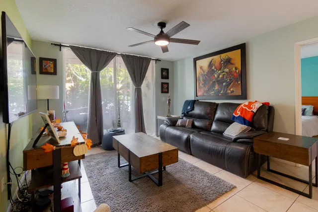 Unit 109 photo 15