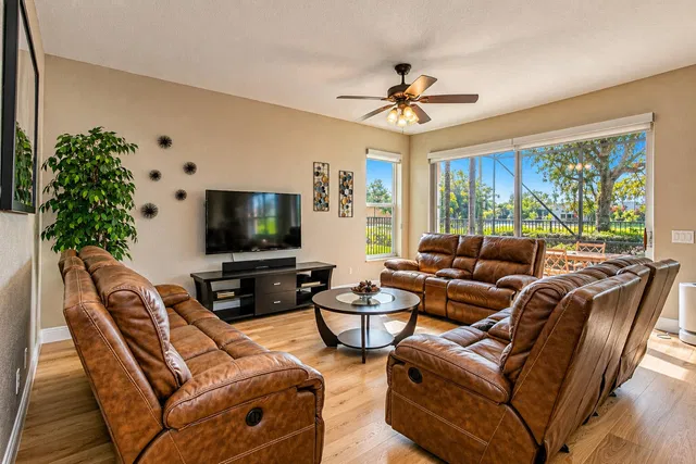 Residence photo 26