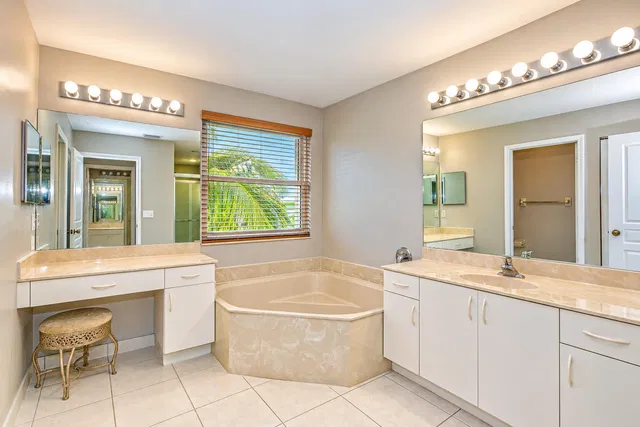 Residence photo 41