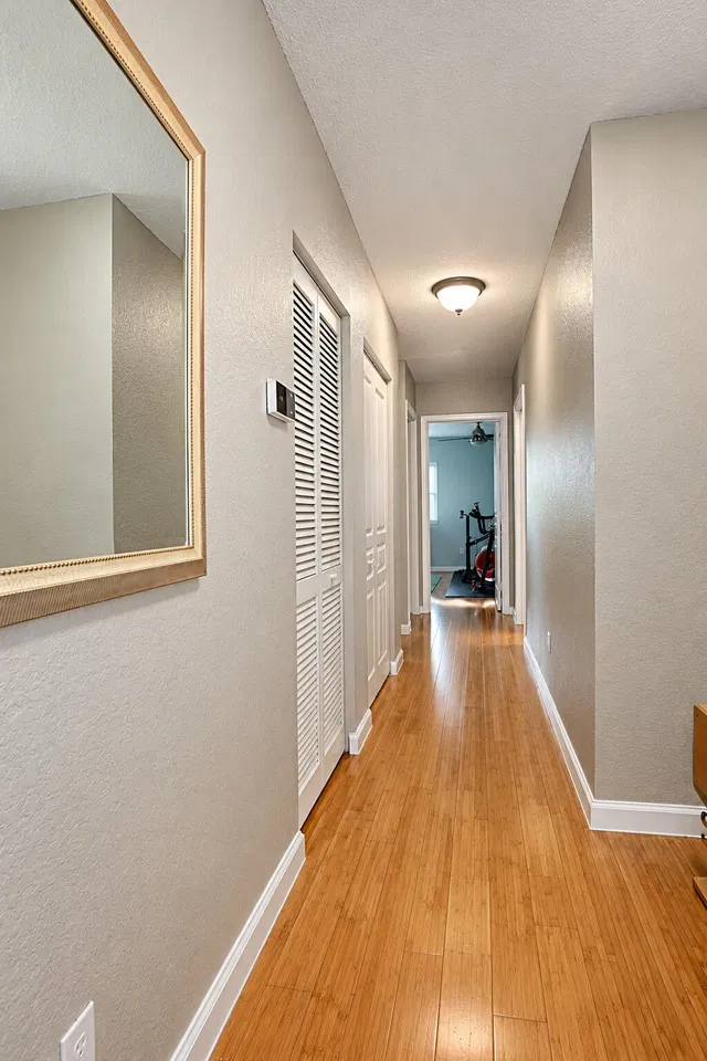 Residence photo 51