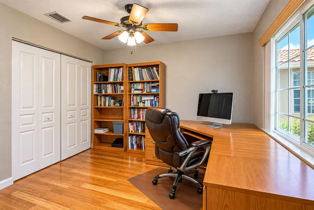 Residence photo 52