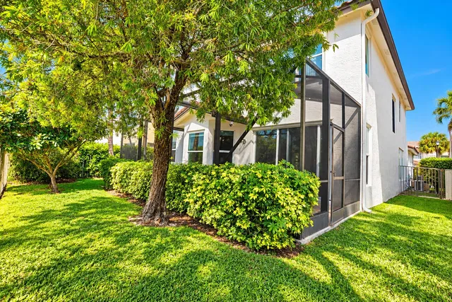 Residence photo 60