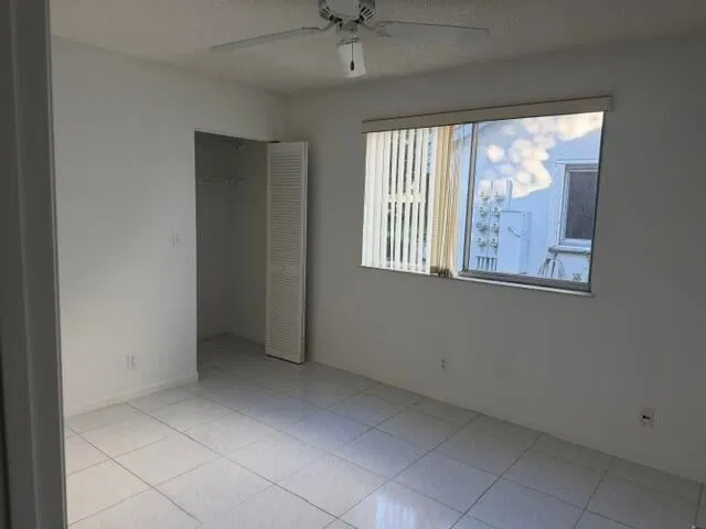 Unit 404 photo 13