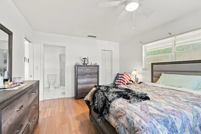 Unit 32 photo 14