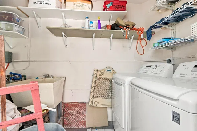 Unit 32 photo 16