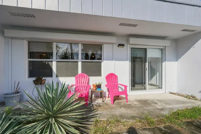 Unit 32 photo 18