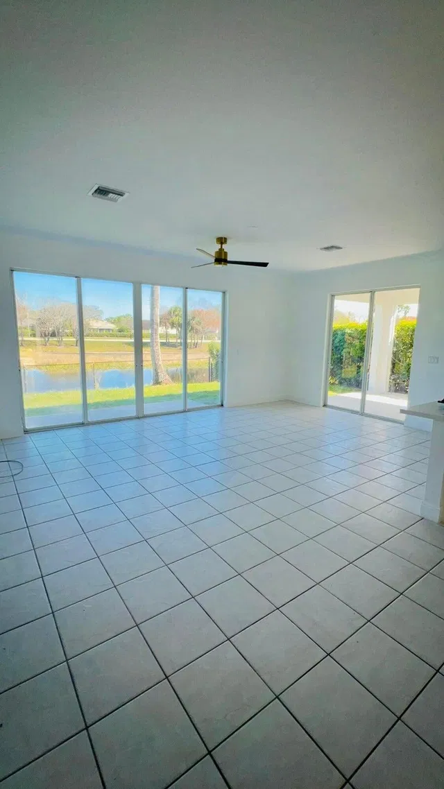 Residence photo 4