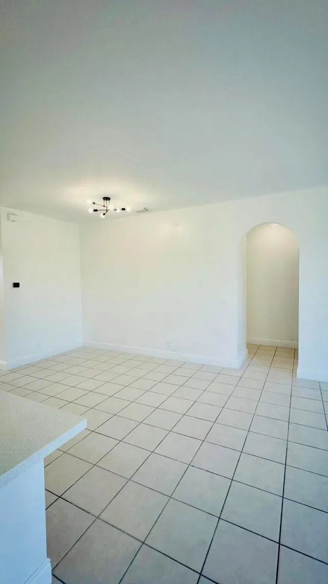Residence photo 5