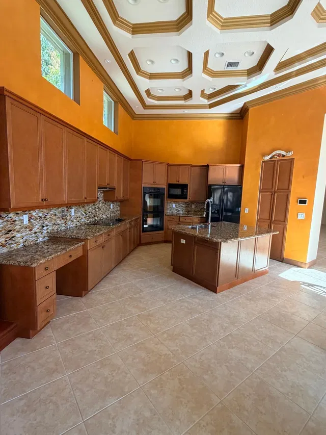 Residence photo 2