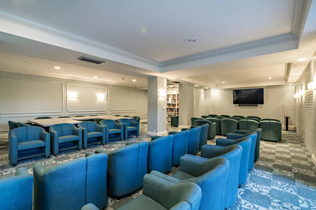 Unit 1411 photo 19