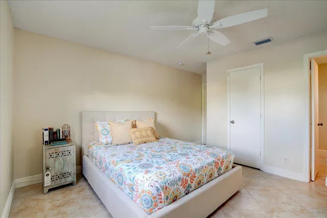 Residence photo 28