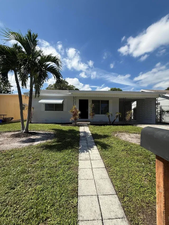 Residence photo 3