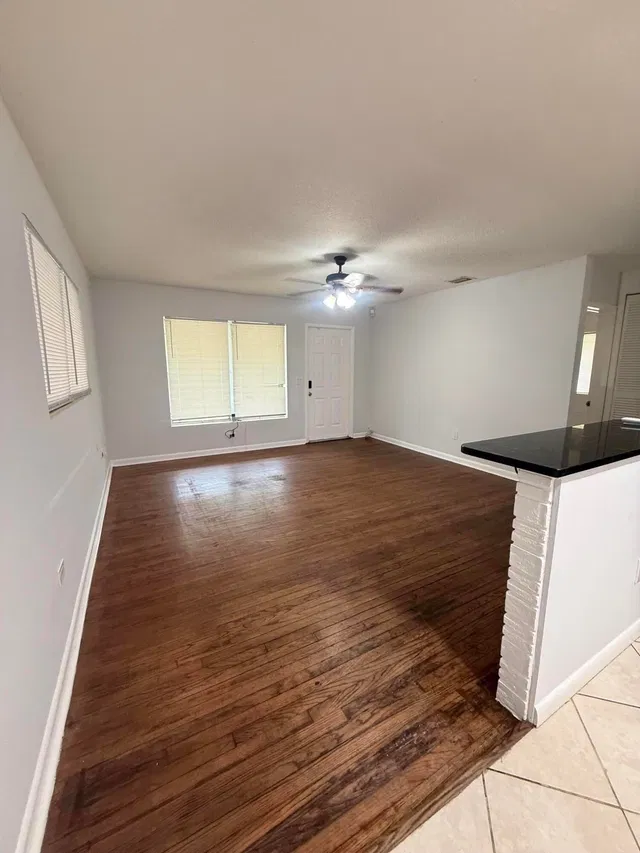 Residence photo 4