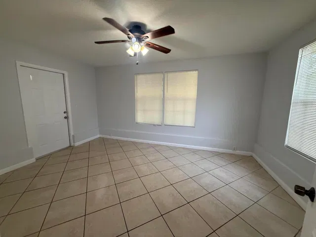 Residence photo 13