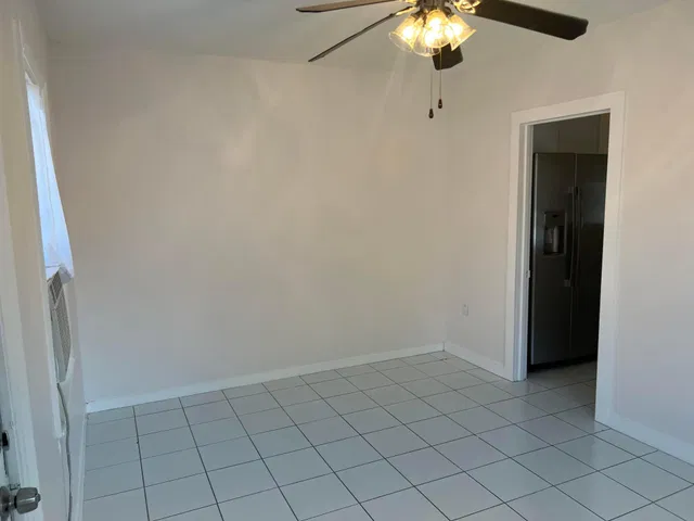 Residence photo 3