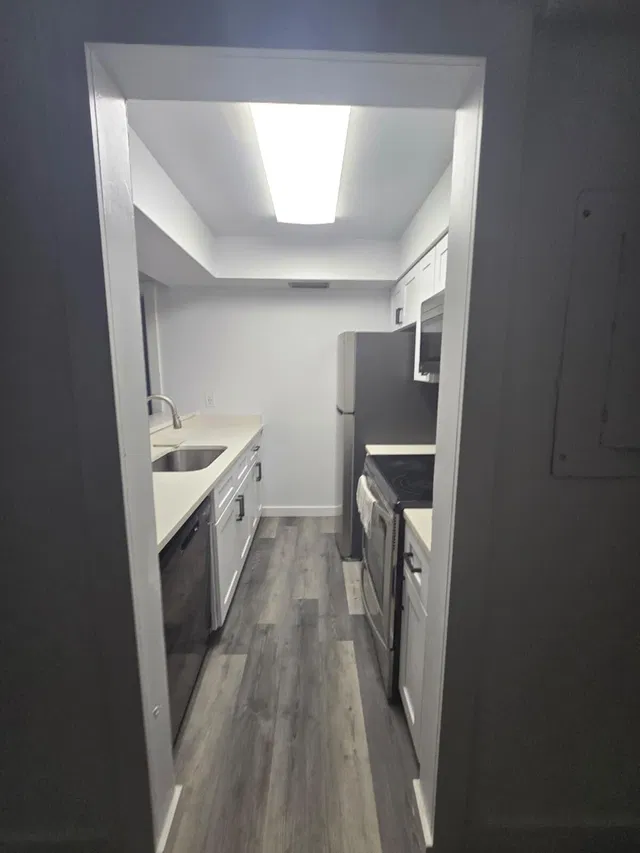 Unit 104 photo 3