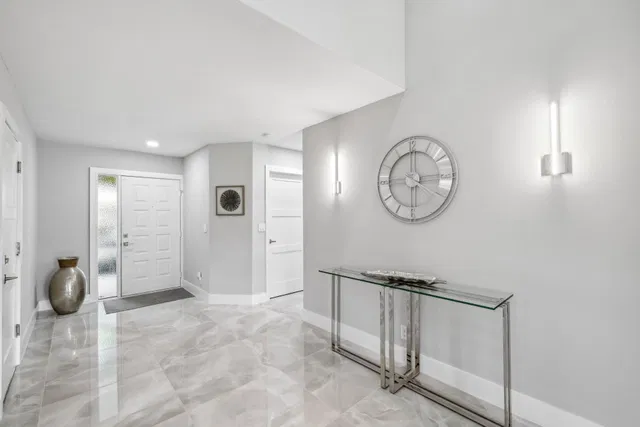 Residence photo 3