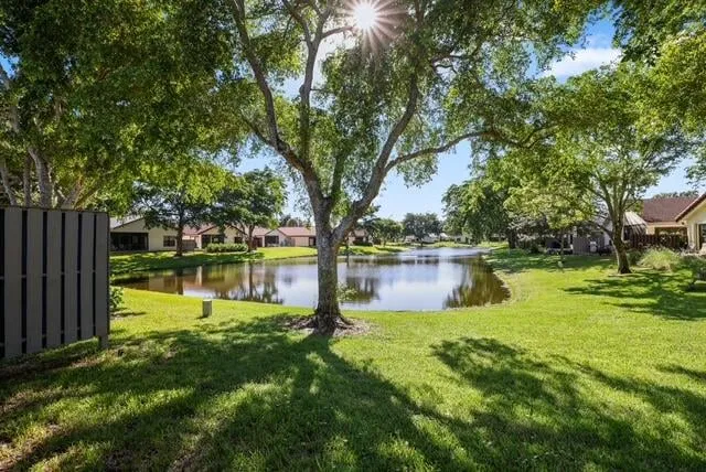 Residence photo 16