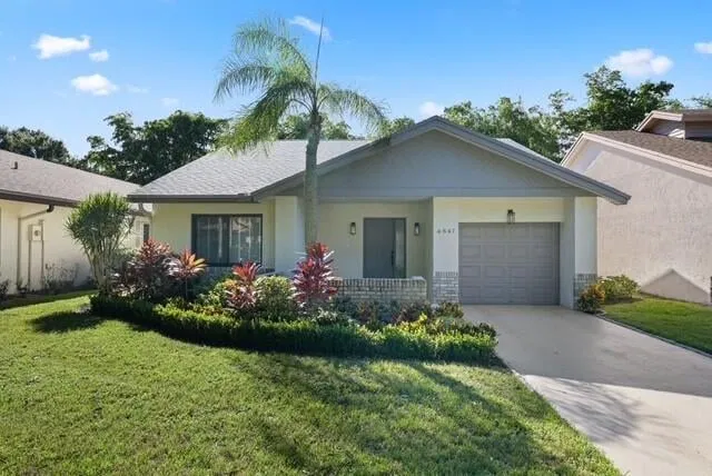 Residence photo 17
