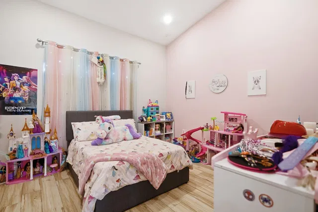  Residence photo 23