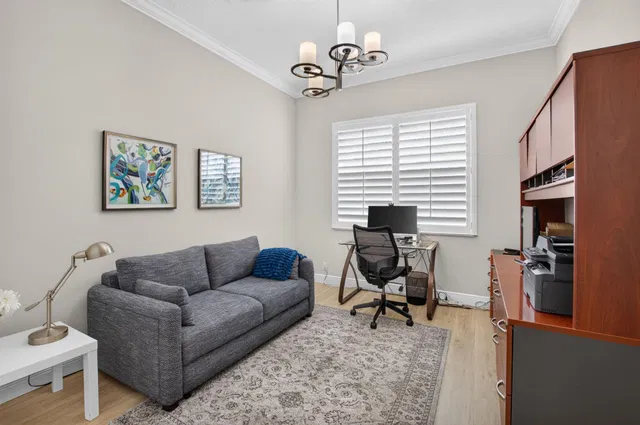  Residence photo 17
