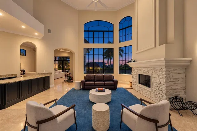 Residence photo 11