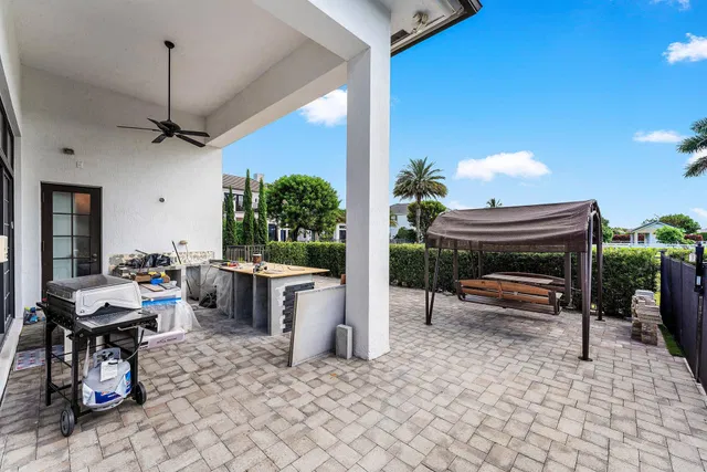 Residence photo 48