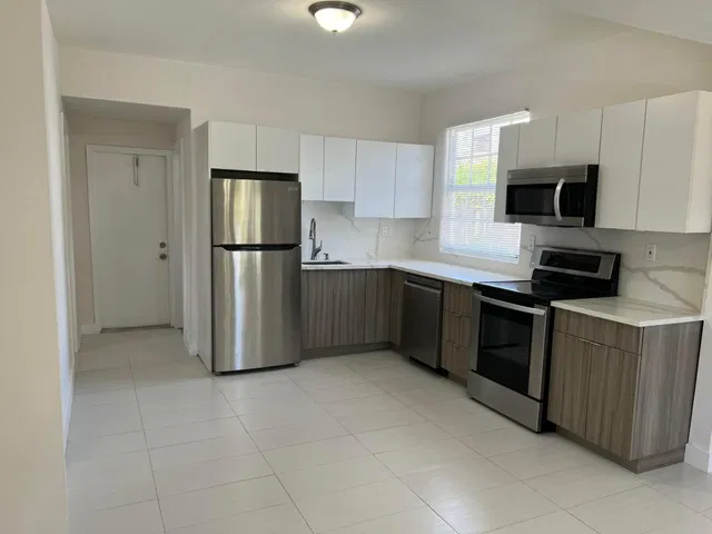 Unit 3 Back House photo 2