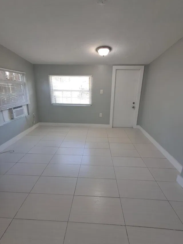 Unit 3 Back House photo 7
