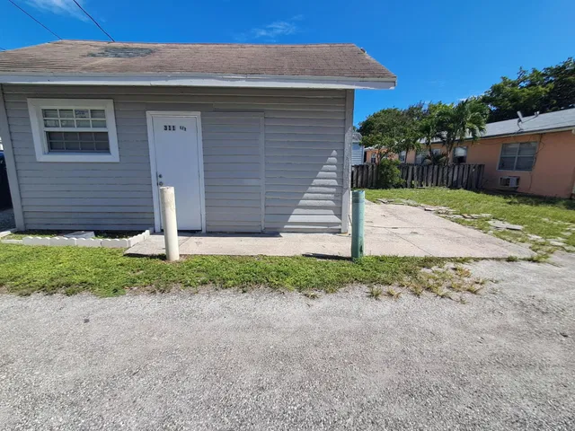 Unit 3 Back House photo 19